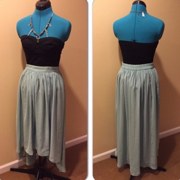 Ruched High-Low Skirt in Mint - Picture 1 of 3